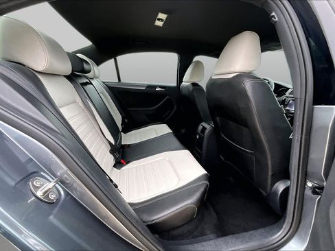 Used 2016 Volkswagen Jetta Sport w/ Lighting Package FWD image 20