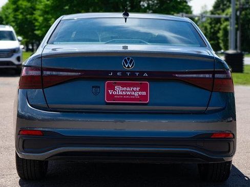 Used 2026 Volkswagen Jetta Sport FWD image 5
