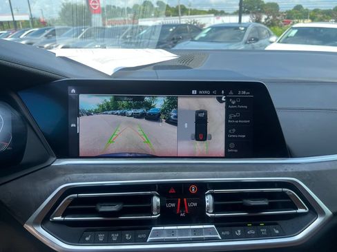 Used 2019 BMW X5 xDrive50i w/ M Sport Package AWD/4WD image 17