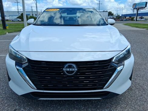 Used 2025 Nissan Sentra SV FWD image 8