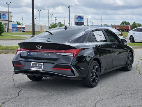 New 2026 Hyundai Elantra SEL Sport Premium w/ Cargo Package FWD image 7