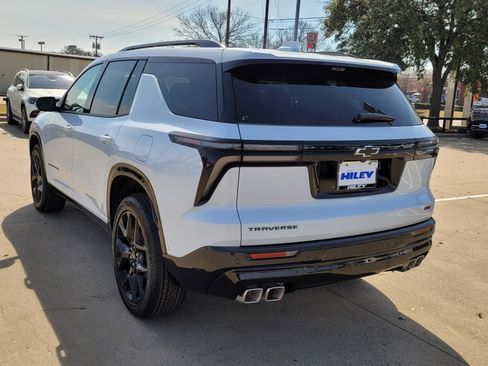 New 2026 Chevrolet Traverse RS image 3