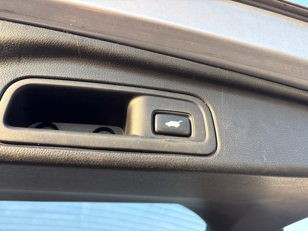 Used 2017 Honda Pilot Touring image 12