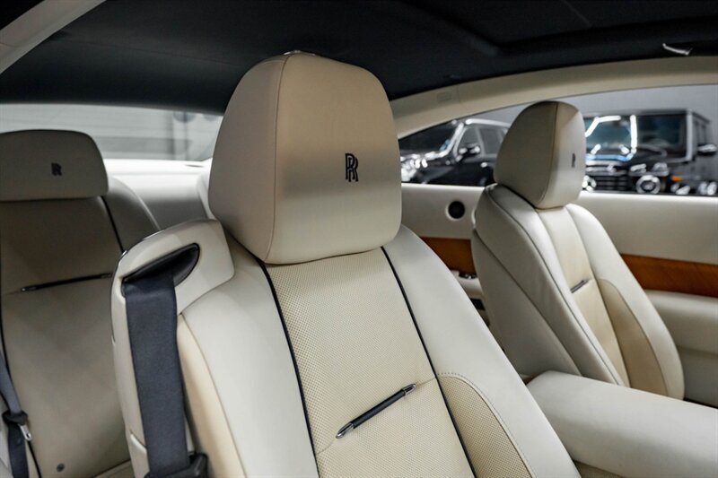 Used 2015 Rolls-Royce Wraith RWD image 36