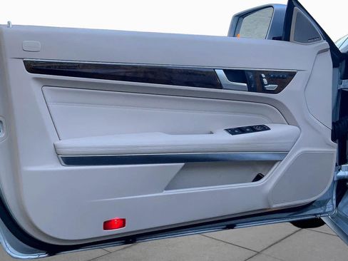 Used 2017 Mercedes-Benz E 400 Cabriolet image 21