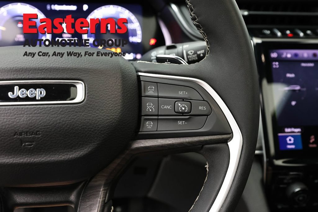 Used 2024 Jeep Grand Cherokee L Limited w/ Luxury Tech Group II AWD/4WD image 17