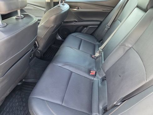 Used 2025 Toyota Camry XLE FWD image 23