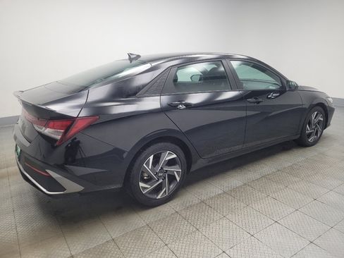 Used 2025 Hyundai Elantra Sport FWD image 10