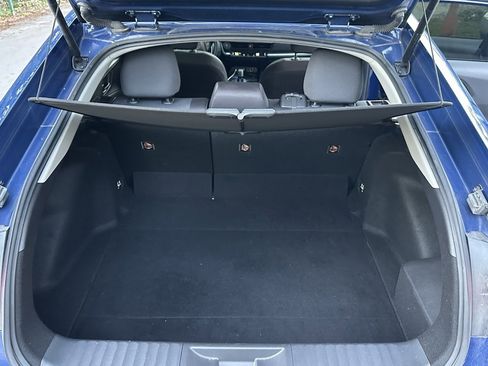 Used 2023 Toyota Prius LE image 10