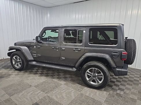 Used 2021 Jeep Wrangler Unlimited Sahara AWD/4WD image 4