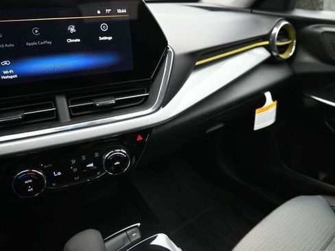 New 2026 Chevrolet Trax LT image 27