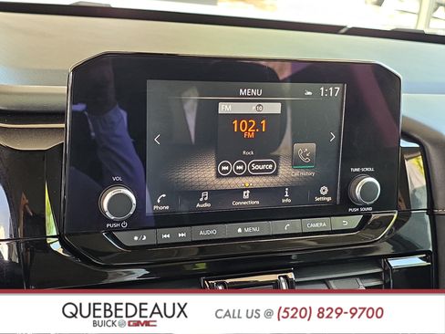 Used 2022 Nissan Pathfinder SV FWD image 17