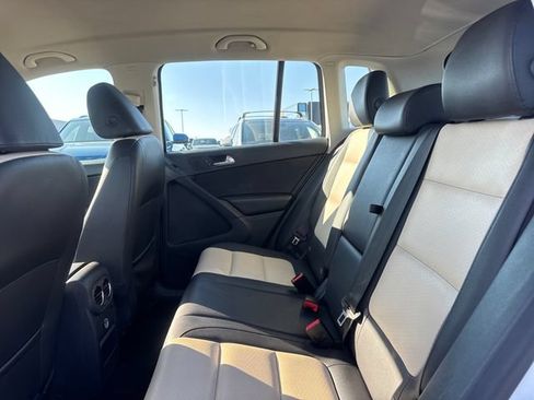 Used 2017 Volkswagen Tiguan S AWD/4WD image 9