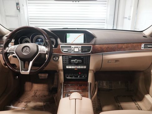Used 2015 Mercedes-Benz E 350 4MATIC Wagon image 15