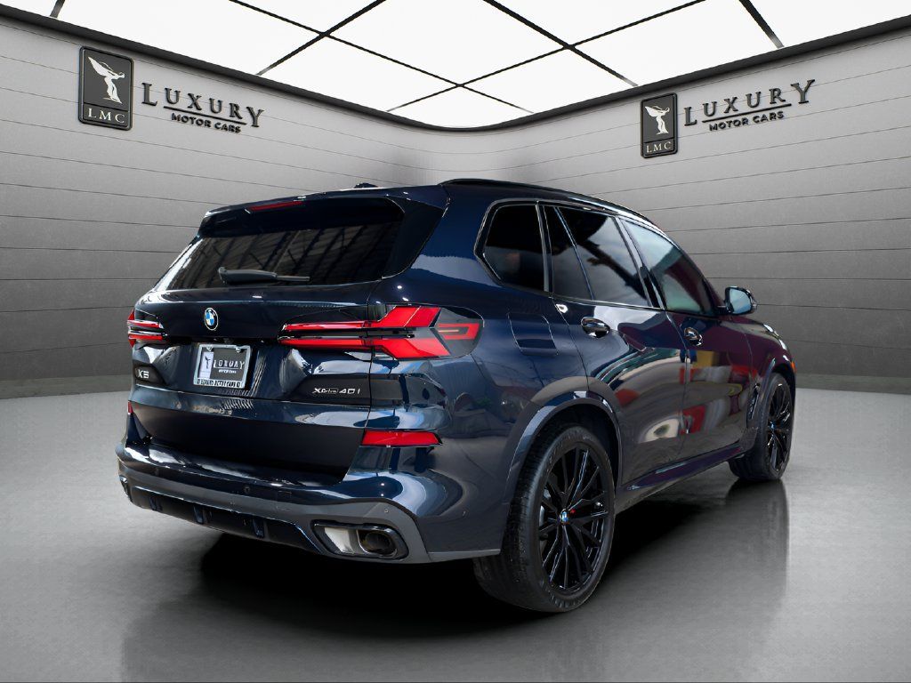 Used 2024 BMW X5 xDrive40i w/ M Sport Package AWD/4WD image 8