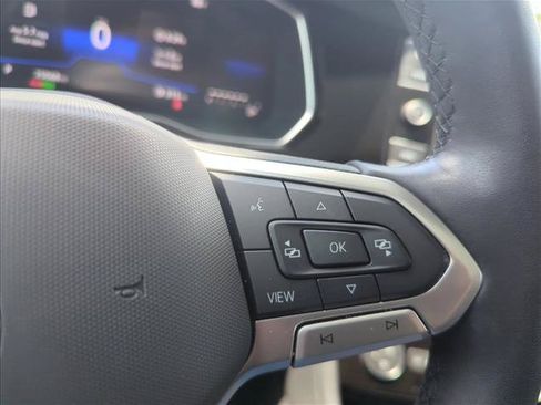 Used 2023 Volkswagen Jetta SE w/ Panoramic Sunroof Package FWD image 23