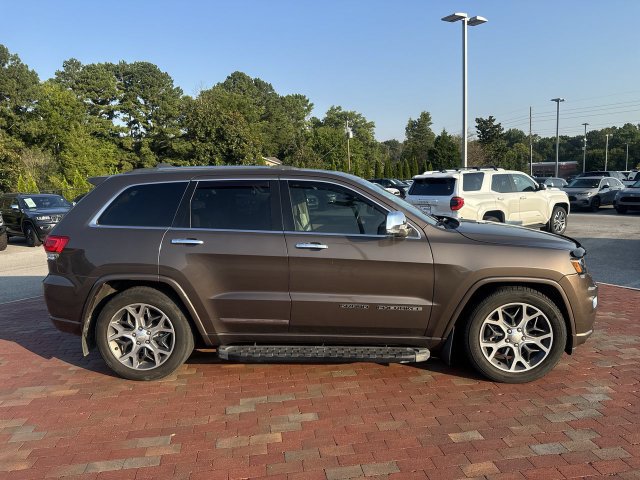 Used 2019 Jeep Grand Cherokee Overland AWD/4WD image 16