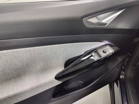 Certified 2023 Volkswagen ID.4 Pro image 24