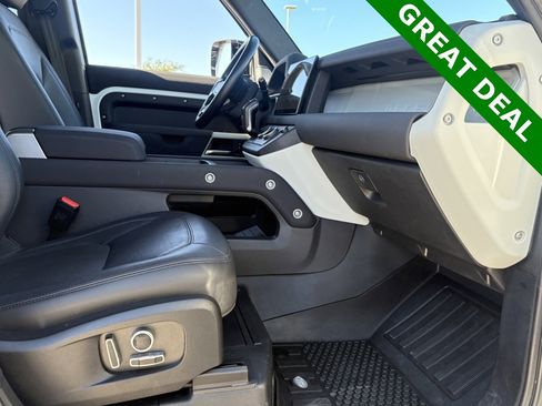 Used 2023 Land Rover Defender 130 SE image 43