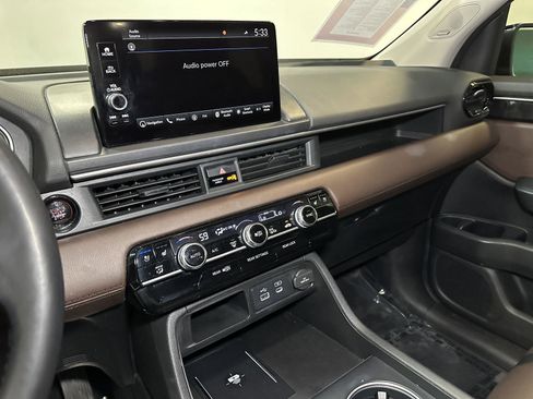 Certified 2023 Honda Pilot Elite image 28