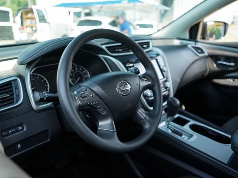 Used 2019 Nissan Murano S AWD/4WD image 6