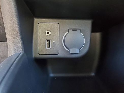 Certified 2025 Nissan Kicks Play S image 26