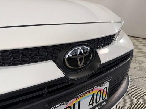 Used 2023 Toyota Corolla LE FWD image 12