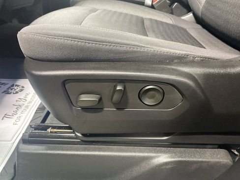 Certified 2022 Chevrolet Silverado 1500 Custom image 20