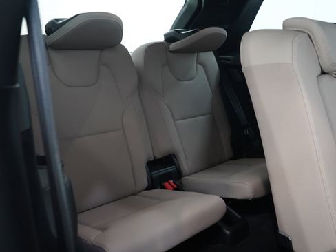 Used 2026 Volvo XC90 B6 Plus AWD/4WD image 15