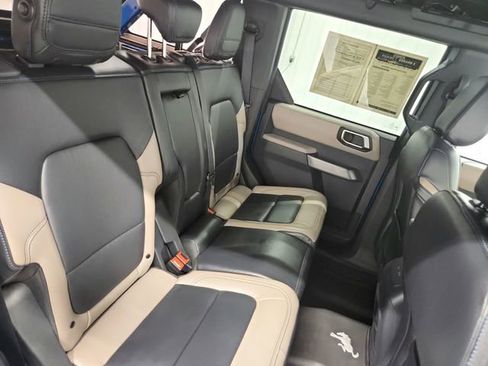 Used 2023 Ford Bronco Wildtrak image 33