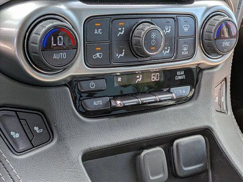 Used 2019 Chevrolet Tahoe LT w/ LT Signature Package RWD image 10