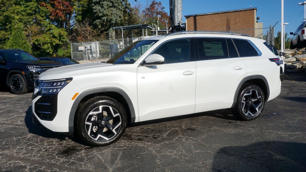 New 2027 Volkswagen Atlas SEL R-Line AWD/4WD image 2