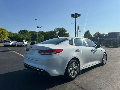 Used 2018 Kia Optima LX FWD image 4