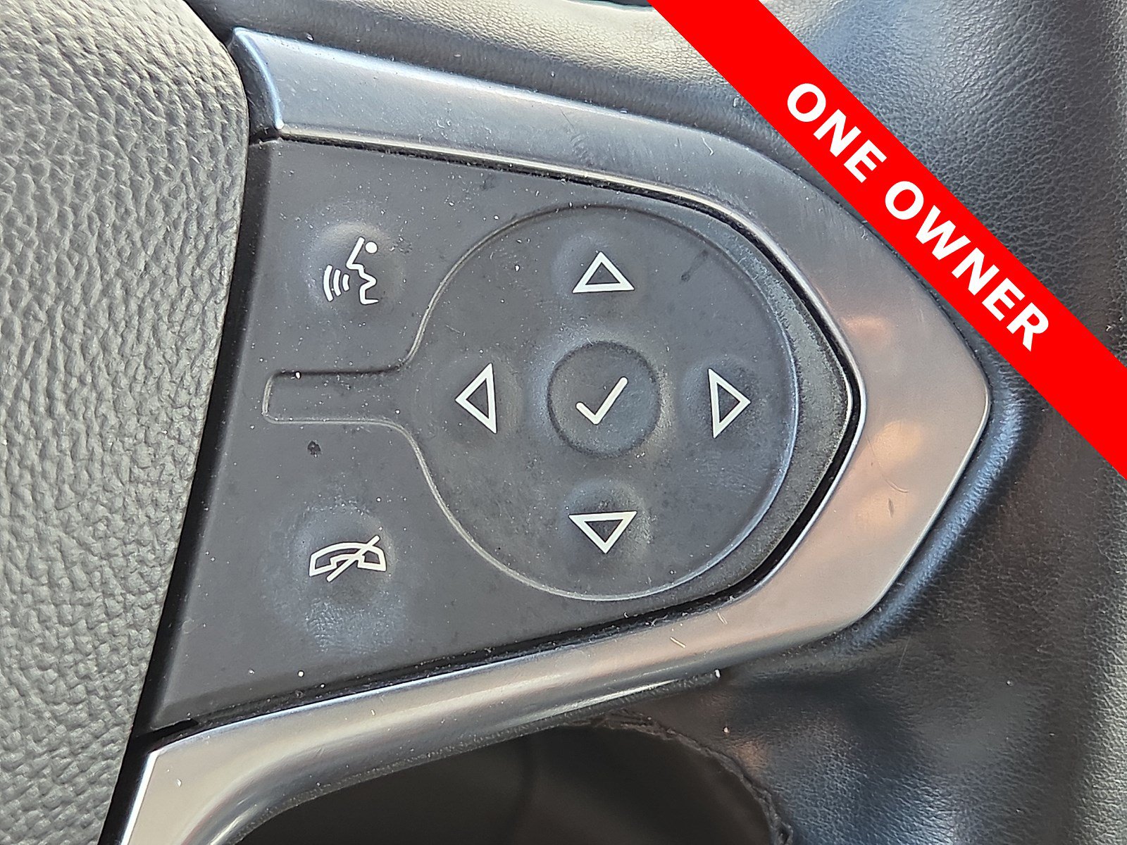 Used 2023 Chevrolet Traverse LT FWD image 22