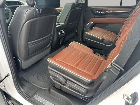 Used 2024 GMC Yukon Denali Ultimate image 20