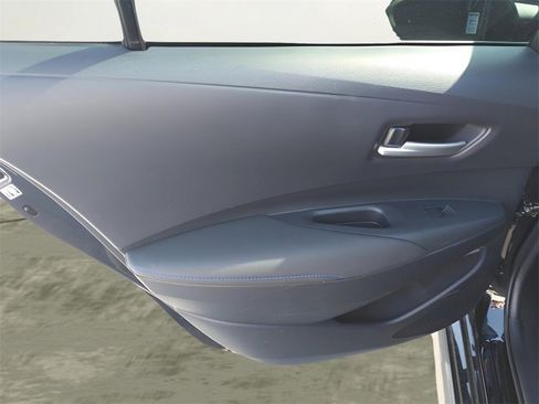 Used 2020 Toyota Corolla XSE image 19