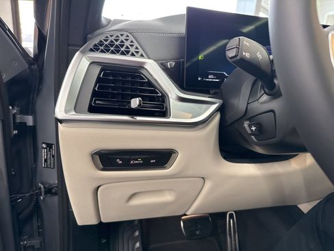 New 2026 BMW X7 xDrive40i w/ M Sport Package image 38