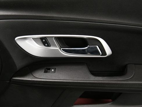 Used 2017 Chevrolet Equinox LT w/ Convenience Package image 26