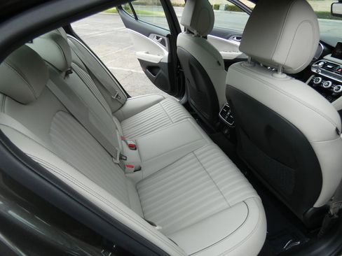 Used 2023 Genesis G70 2.0T w/ Sport Prestige Package image 30