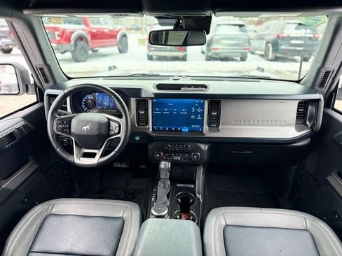 Used 2021 Ford Bronco Outer Banks image 3