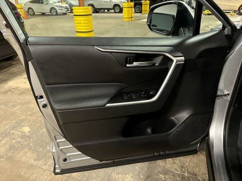 Used 2025 Toyota RAV4 XLE w/ Convenience Package image 54