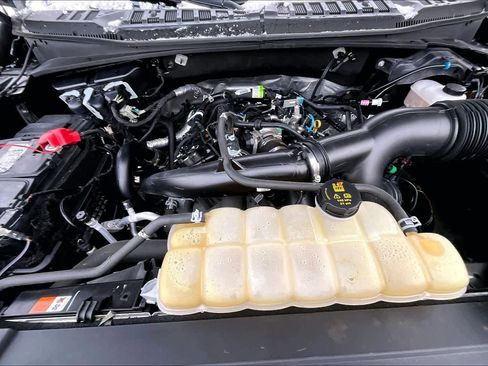 Used 2020 Ford F150 XLT image 29