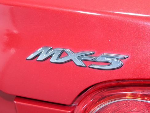 Used 2012 MAZDA MX-5 Miata Special Edition image 21