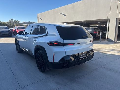 Used 2023 BMW XM image 9