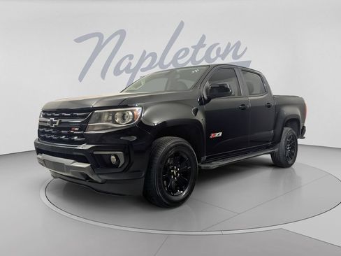 Used 2021 Chevrolet Colorado Z71 w/ Z71 Midnight Edition AWD/4WD image 2