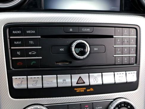 Used 2020 Mercedes-Benz SLC 300 image 18