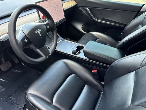 Used 2021 Tesla Model Y Long Range AWD/4WD image 9