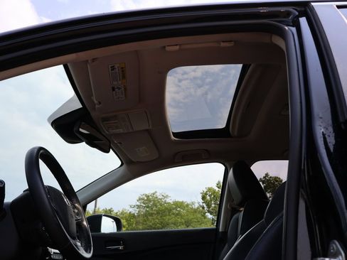 Used 2016 Honda CR-V Touring image 32