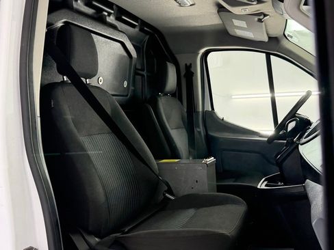 Used 2019 Ford Transit 250 130 Low Roof RWD image 24