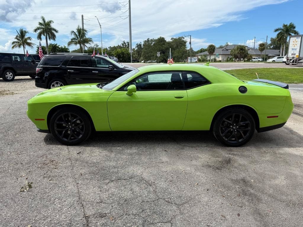 Used 2023 Dodge Challenger SXT w/ Blacktop Package RWD image 4